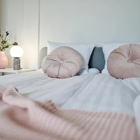 Pastel 47 By Housine